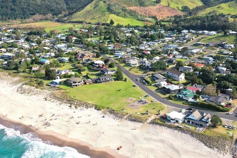 Photo of property in 10 Whiritoa Beach Road, Whiritoa, Whangamata, 3691