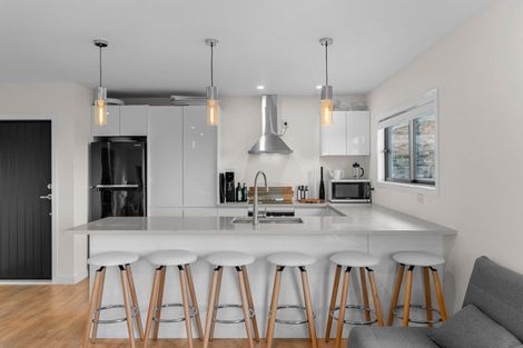 Photo of property in 15 Blue Moon Rise, Langs Beach, 0582