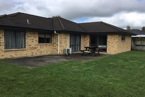 Photo of property in 17 Watkins Road, Cambridge, 3434