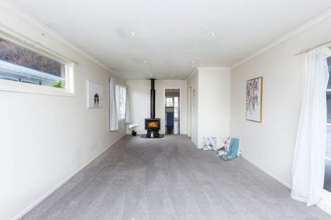 Photo of property in 14 Molloys Road, Te Marua, Upper Hutt, 5018