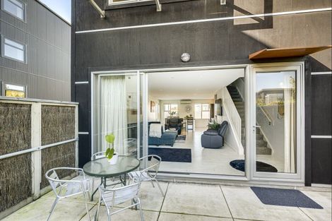 Photo of property in The Terraces, 37/9 Humber Street, Pandora, Napier, 4110