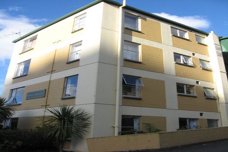 Photo of property in 2/161 Glenmore Street, Kelburn, Wellington, 6012