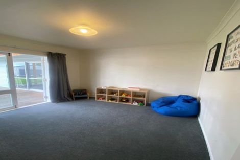 Photo of property in 71 Kettle Avenue, Awapuni, Palmerston North, 4412