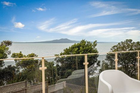 Photo of property in 45c Hyde Road, Rothesay Bay, Auckland, 0630