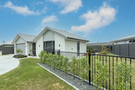 Photo of property in 7 Whakatomo Place, Havelock North, 4130