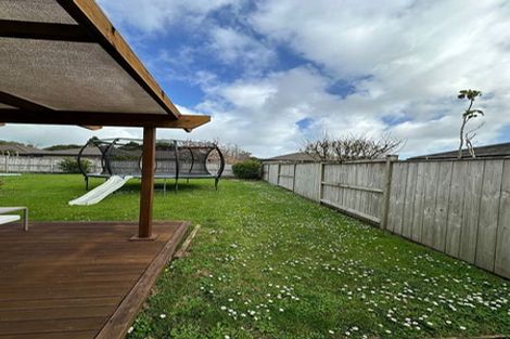 Photo of property in 220 Harbourside Drive, Karaka, Papakura, 2113