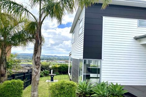 Photo of property in 72 Anzac Road, Pukekohe, 2120
