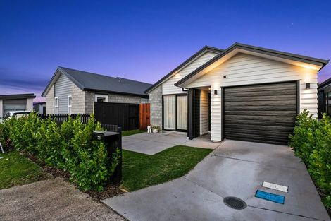 Photo of property in 28 Foley Grove, Pyes Pa, Tauranga, 3110