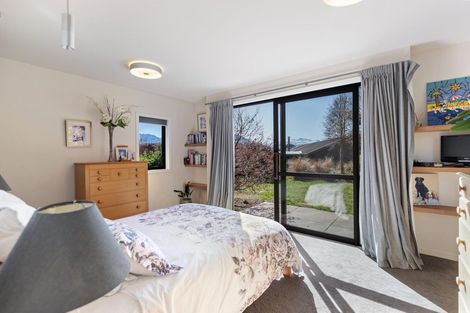 Photo of property in 4 Caithness Court, Jacks Point, Queenstown, 9371