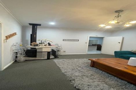 Photo of property in 10 Pah Road, Papatoetoe, Auckland, 2025