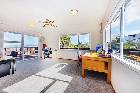 Photo of property in 76 Waimumu Road, Massey, Auckland, 0614
