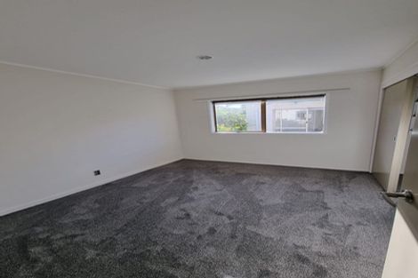 Photo of property in 31 Jellicoe Road, Murrays Bay, Auckland, 0630