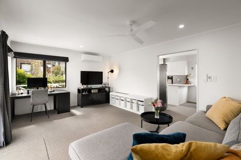 Photo of property in 80b Aviemore Drive, Highland Park, Auckland, 2010