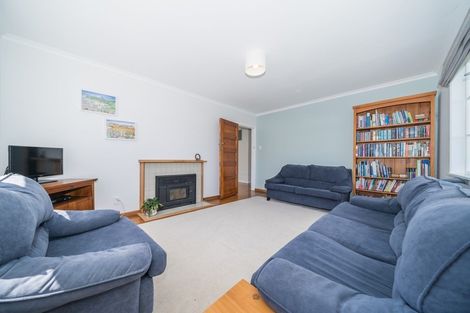 Photo of property in 27 Andrew Avenue, Roslyn, Palmerston North, 4414