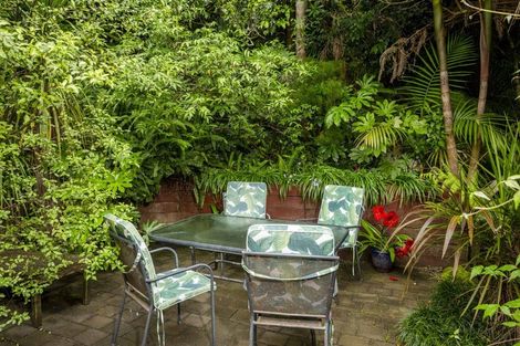 Photo of property in 3/72 Lake Road, Northcote, Auckland, 0627