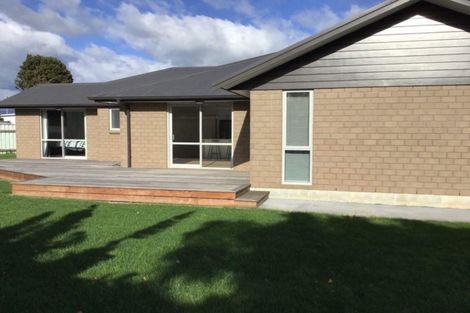 Photo of property in 5 Gladys Place, Levin, 5510