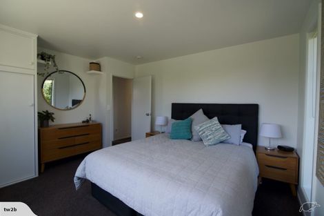 Photo of property in 30 Laing Crescent, Heathcote Valley, Christchurch, 8022