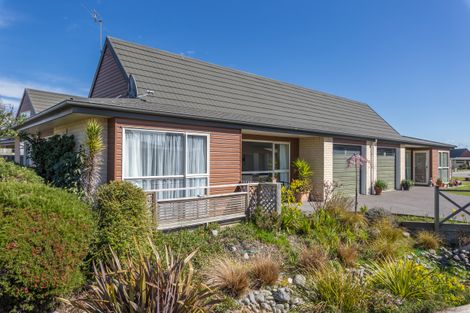 Photo of property in Rivertown Villas, 150 Williams Street, Kaiapoi, 7630