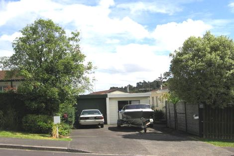 Photo of property in 1/32 Hale Crescent, Bayview, Auckland, 0629