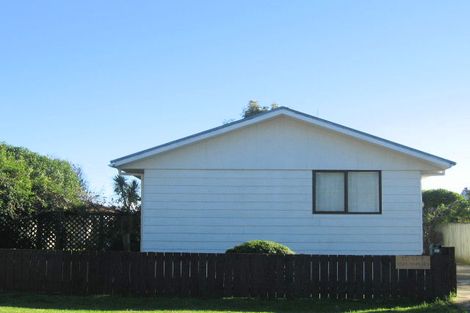 Photo of property in 121 Arawhata Road, Paraparaumu, 5032