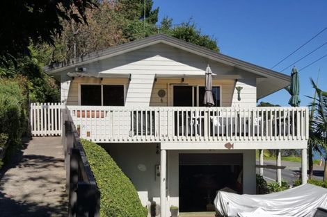 Photo of property in 394 Thames Coast Road, Thornton Bay, Thames, 3575