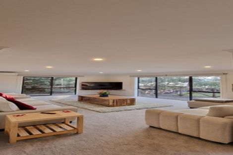 Photo of property in 16 The Crowsnest, Whitby, Porirua, 5024