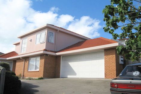 Photo of property in 1/2 Eske Place, Highland Park, Auckland, 2010