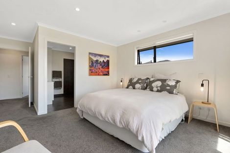 Photo of property in 22 Magnetic Place, Cromwell, 9310