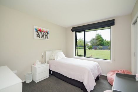 Photo of property in 32 Lumsden Drive, Waikiwi, Invercargill, 9810