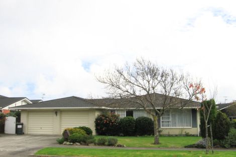 Photo of property in 22 Awanui Drive, Waikanae, 5036