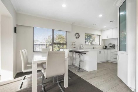 Photo of property in 33 Glen Lynne Avenue, Queenwood, Hamilton, 3210