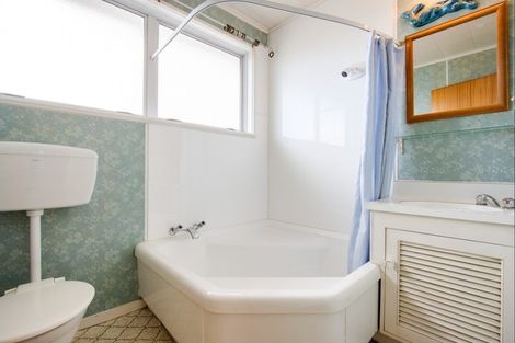 Photo of property in 70 Rogers Road, Bay View, Napier, 4104