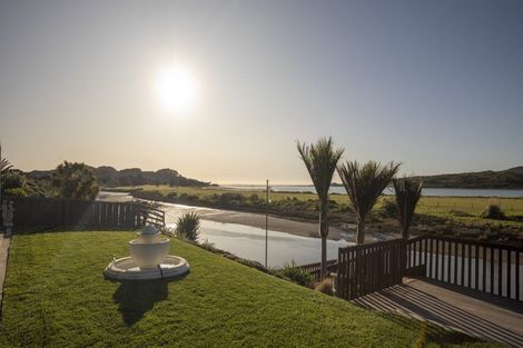 Photo of property in 3 Nihinihi Avenue, Raglan, 3225