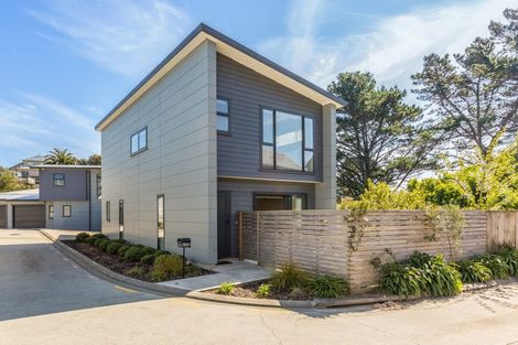 Photo of property in 45 Brindle Way, Newlands, Wellington, 6037