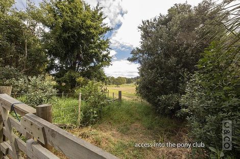 Photo of property in 10 The Rise, Waimauku, 0812