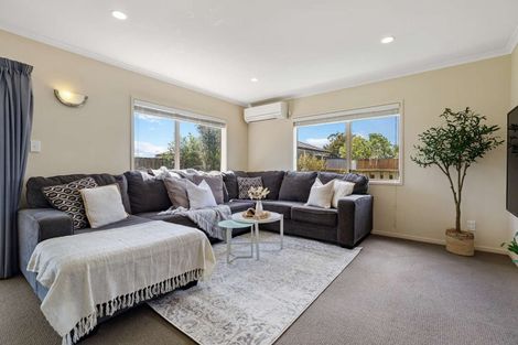 Photo of property in 34 Aitkenhead Court, Parakai, 0830