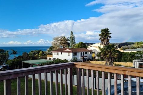 Photo of property in 114 Pacific Parade, Army Bay, Whangaparaoa, 0930