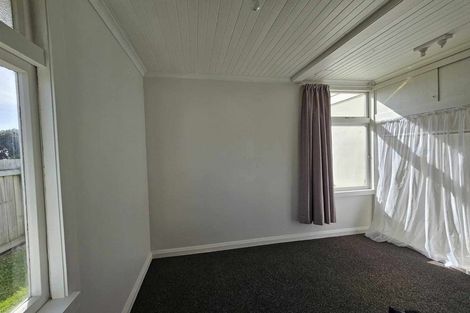 Photo of property in 33 Rangiora Street, Castlecliff, Whanganui, 4501