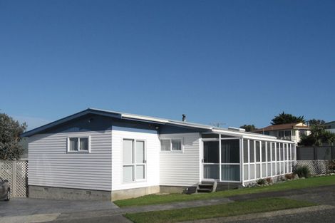 Photo of property in 1 Pennant Grove, Titahi Bay, Porirua, 5022