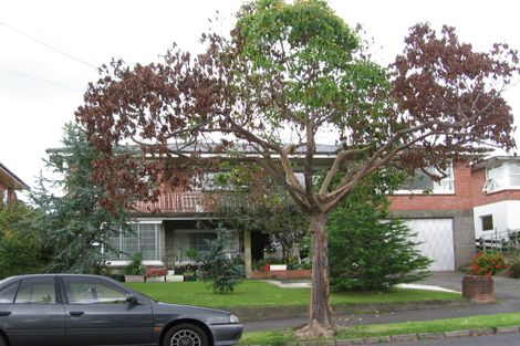 Photo of property in 15 Exminster Street, Blockhouse Bay, Auckland, 0600