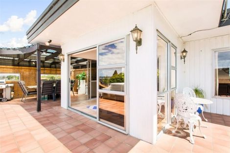 Photo of property in 11 Dawn Place, Te Atatu South, Auckland, 0610