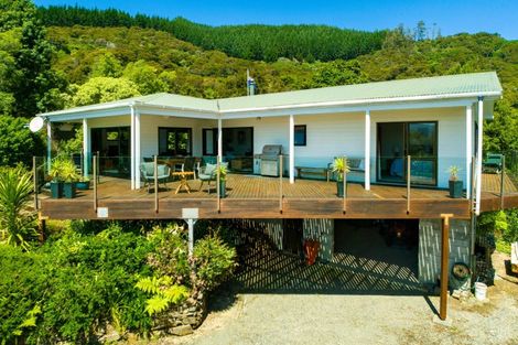 Photo of property in 32 Moetapu Bay Road, Moetapu Bay, Linkwater, 7282