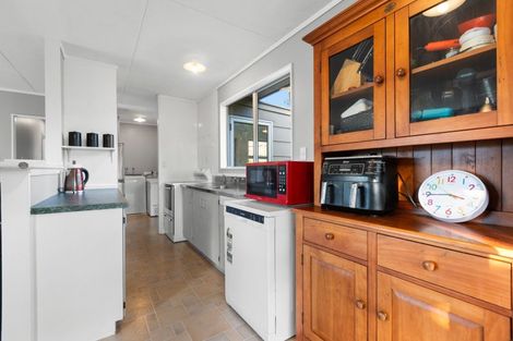 Photo of property in 31 Silvan Place, Bell Block, New Plymouth, 4312