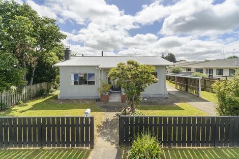 Photo of property in 5 Humphrey Street, Marton, 4710