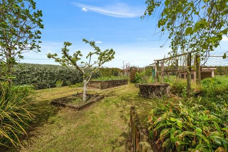 Photo of property in 59 Alfred Road, Egmont Village, New Plymouth, 4371