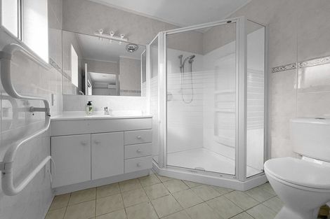 Photo of property in 12 Stewart Gibson Place, Manurewa, Auckland, 2105