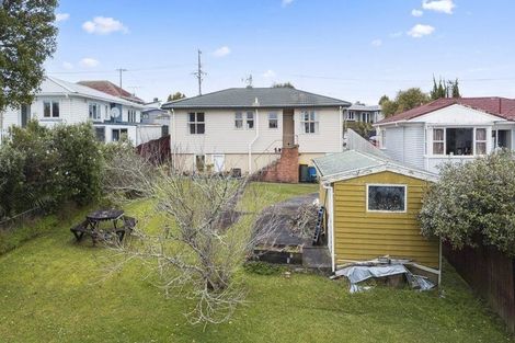 Photo of property in 7 Blease Street, New Lynn, Auckland, 0600