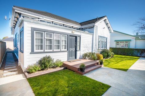Photo of property in 136 Heretaunga Street, Palmerston North, 4414