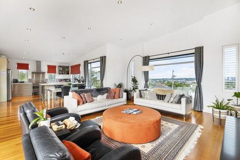 Photo of property in 219 East Coast Road, Campbells Bay, Auckland, 0620