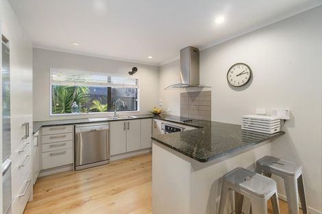 Photo of property in 4a Taipari Road, Te Atatu Peninsula, Auckland, 0610